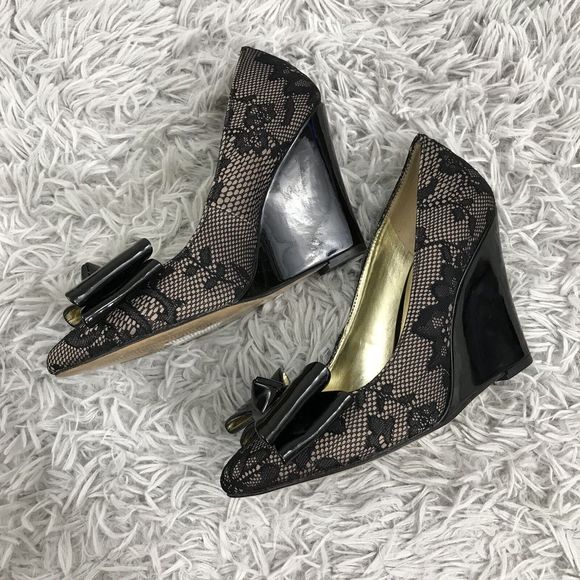 Sole Society Black Lace Patent Bow Wedge So-Katy‎ 6B - Picture 3 of 8